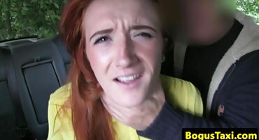 পিট জেনসেন একটি ফ্লার্টেটিং ছোট মেয়ে যে ছেলেদের সাথে ঝগড়া সেক্সি বিএফ করতে পছন্দ করে না।