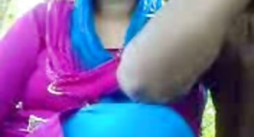 স্টুডিওতে আন্তঃজাতিগত যৌনতার সেক্সি ভিডিও সেক্স ভিডিও গন্ধ প্রবলভাবে ঝুলছে।