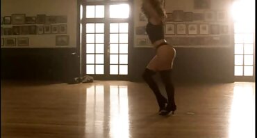 বুদবুদ স্নানে সাশা রোজের হস্তমৈথুন বেঙ্গলি সেক্সি বিএফ