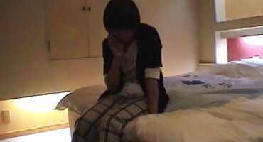 পেশীবহুল ভদ্রলোক একটি চমকপ্রদ সৌন্দর্যকে বেত্রাঘাত করেন। সেক্স ভিডিও সেক্সি ভিডিও