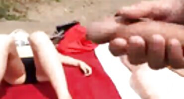 একজন প্রাপ্তবয়স্ক লোককে বেঙ্গলি বিএফ সেক্সি দিয়েছিলেন।