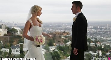 আনিয়া তার প্রেমিক বাংলাদেশী সেক্সী ভিডিও সাশার সাথে।