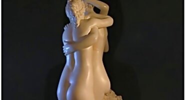 একটি বৃত্তাকার লুঠ সঙ্গে একটি খুব সুন্দর রাশিয়ান মুরগির তার গুদ ছিঁড়ে মোটা সেক্সি ওপেন বিএফ পেট দিয়েছে