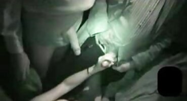 ভদ্রলোককে দুয়েক লাঠি দেখার জন্য সেক্সি সেক্সি বিএফ আমন্ত্রণ জানালেন