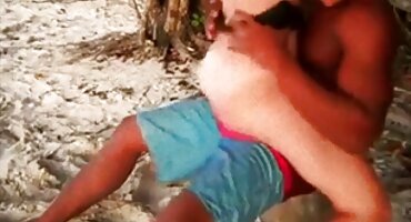 লিজা একটি নিগ্রো পরিবারের সাথে সেক্সি বিএফ সহবাস আয়ত্ত করেছে