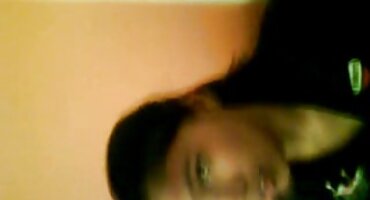 বিশাল কালো ডিলডো সম্পূর্ণভাবে মেয়েটির গুদে প্রবেশ লোকাল সেক্সি বিএফ করে।