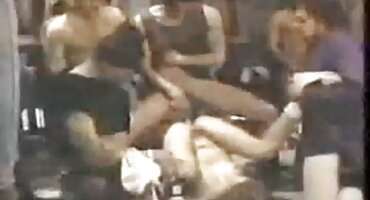 স্কেটিং এর বিনিময়ে বাংলা সেক্সি ভিডিও এইচডি আমার দাদাকে চোদা।