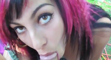 একজন মানুষের প্রতি আকর্ষণ সেক্সি বিএফ