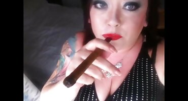 যৌন পাগল এবং দুই নায়িকাদের সেক্সি ভিডিও জিম্মি