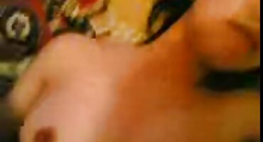 একজন পুরুষ একজন মহিলাকে সেক্সি বিএফ সেক্সি বিএফ চুদছে