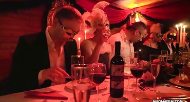 স্বর্গ রে প্রেমিককে অমূল্য উপহার দিল। বাংলা সেক্সি ভিডিও এইচডি