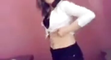 আরিনাতু সেক্সি ভিডিও বিএফ গোত্রের একজন বন্দী