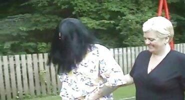 একটি কালো মানুষের সেক্সি সেক্সি বিএফ চোদা সঙ্গে অযত্ন busty slut