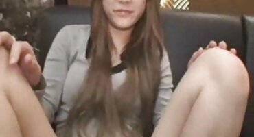 একটি থ্রিসোমে অংশগ্রহণ একটি ক্যারিয়ারে একটি কঠিন হট সেক্সি সেক্স ভিডিও শুরুর মতো।