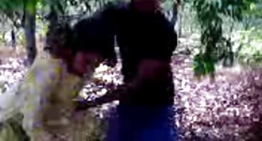 তার সমস্ত কল্পনা পূরণ বাংলা সেক্সি বিএফ করে।