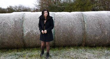 একটি সংকীর্ণ ঘন চেরা সেক্সি বিএফ সেক্সি বিএফ মধ্যে