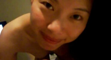 দুশ্চরিত্রা সেক্স ভিডিও সেক্সি ভিডিও মাশা ফুলের একটি বোবা তোড়ার জন্য নিজেকে দিয়েছিলেন।